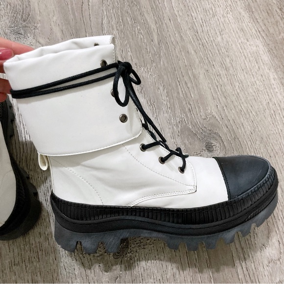 Free People Goldie Lug Sole Lace Up Combat Boots Black/White Size 36/US 6 NWT - Picture 6 of 15